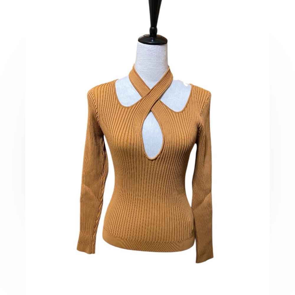 NWT MINKPINK Gianna Crisscross Ribbed-Knit Sweater - Picture 2 of 4